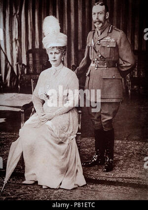 Un portrait du roi George V et la reine Mary pour leurs noces d'argent le 6 juillet 1918. Banque D'Images