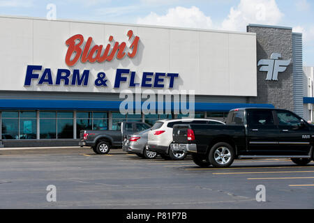 Un logo affiche à l'extérieur d'un Blain's Farm & Fleet store à Janesville, Wisconsin, le 23 juin 2018. Banque D'Images