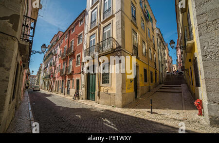 Lisbonne, Portugal, dans la rue de Bairro Alto Banque D'Images