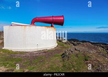 De brume par le phare sur l'île de Man. L'île de Man. Banque D'Images