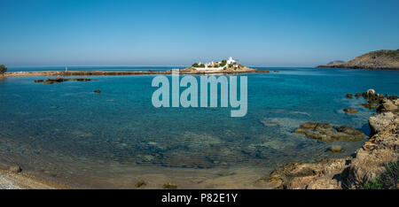 La petite église orthodoxe de près de Agios Fokas, Laconie, Pelonnese Monemvasia, Grèce. Banque D'Images