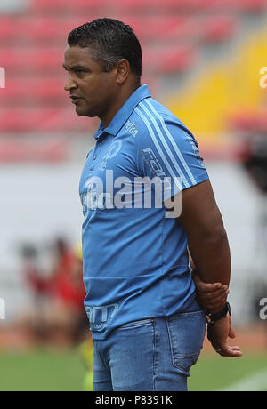 San Jose, États-Unis. 08 juillet, 2018. Le joueur, SE Palmeiras, joue le ballon avec le joueur de Liga Alajuelense au cours d'un match amical au Stade National du Costa Rica, dans la ville de San Jose. Credit : Cesar Greco/FotoArena/Alamy Live News Banque D'Images