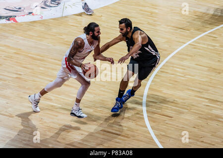 Ricky Rubio de l'Espagne de Utah Jazz au cours de l'organisme de bienfaisance match amical Pau Gasol vs Marc Gasol, européennes et américaines avec la NBA pour aider les jeunes joueurs de basket-ball et les équipes à Girona Fontajau Pavillion, le 8 de juillet de 2018. 8 juillet, 2018. Crédit : Xavier Bonilla/AFP7/ZUMA/Alamy Fil Live News Banque D'Images