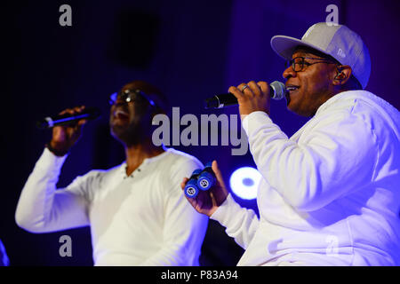 Cracovie, Pologne. 8 juillet, 2018. Croquette de marque American Grammy attribué bande, prenez 6 effectue au cours de l'été Festival de Jazz à Cracovie. Credit : Omar Marques/SOPA Images/ZUMA/Alamy Fil Live News Banque D'Images