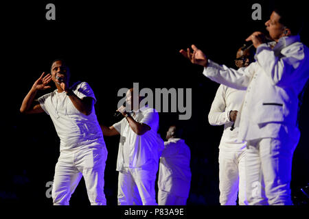 Cracovie, Pologne. 8 juillet, 2018. Grammy américain décerné band, prendre 6 effectue au cours de l'été Festival de Jazz à Cracovie. Credit : Omar Marques/SOPA Images/ZUMA/Alamy Fil Live News Banque D'Images