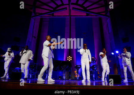 Cracovie, Pologne. 8 juillet, 2018. Grammy américain décerné band, prendre 6 effectue au cours de l'été Festival de Jazz à Cracovie. Credit : Omar Marques/SOPA Images/ZUMA/Alamy Fil Live News Banque D'Images