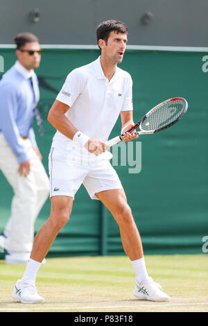 Londres, Royaume-Uni. 5 juillet, 2018. Novak Djokovic (SRB) Tennis : Novak Djokovic de Serbie masculin au cours de la deuxième tour du tournoi de tennis sur gazon de Wimbledon contre Horacio Zeballos de l'Argentine à l'All England Lawn Tennis et croquet Club à Londres, Angleterre . Credit : AFLO/Alamy Live News Banque D'Images