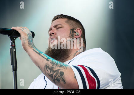 Turku, Finlande. 8e juillet 2018. British Blues et Soul singer Rag'n'Bone Man performing à Ruisrock Festival plein air. Banque D'Images