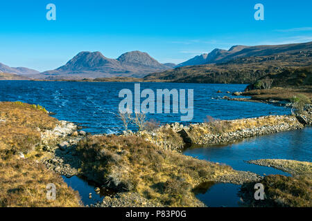 Sgòrr Tuath, Beinn un Eoin et le Ben More gamme Coigach Loch plus mauvais a' Ghaill, Coigach, Sutherland, région des Highlands, Ecosse, Royaume-Uni Banque D'Images