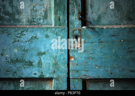 Surface de vieille porte en bois bleu, Italie, Europe Banque D'Images