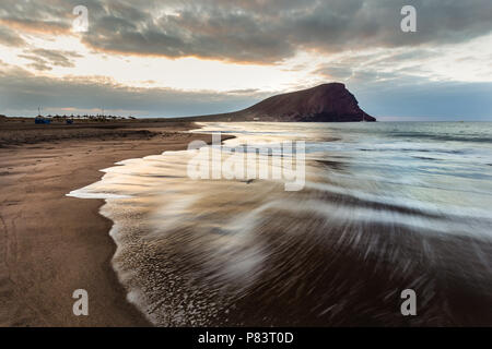 Et la plage de Tejita Réserve naturelle spéciale Red Mountain, Tenerife, Espagne. La photographie à longue durée d'exposition. Banque D'Images