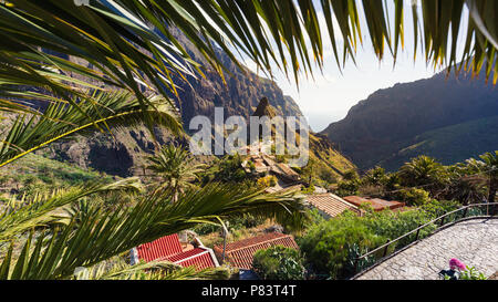 Vue sur le village de Masca, attraction touristique la plus visitée de Tenerife, Espagne Banque D'Images