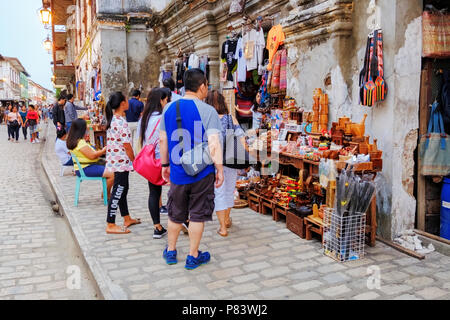 La pittoresque ville coloniale espagnole du 16ème siècle de Vigan aux Philippines avec ses rues pavées Banque D'Images