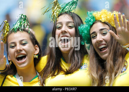 SAINT PETERSBURG, Russie - le 22 juin : Brésil partisans pendant la Coupe du Monde FIFA 2018 Russie groupe e match entre le Brésil et le Costa Rica au Stade de Saint-Pétersbourg le 22 juin 2018 à Saint-Pétersbourg, en Russie. Banque D'Images