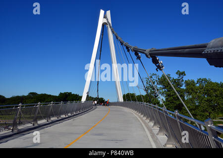 La 35th Street passerelle pour piétons dans la partie sud du quartier de Douglas offre un accès facile au lac sur Lake Shore Drive et de rails de chemin de fer Banque D'Images