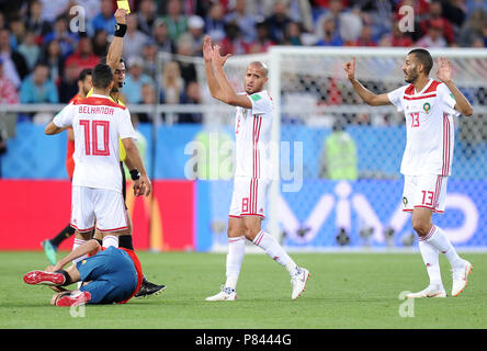 KALININGRAD, Russie - le 25 juin : Karim El Ahmadi du Maroc et Khalid Boutaib du Maroc réagit au cours de la Coupe du Monde FIFA 2018 Russie Groupe B match entre l'Espagne et le Maroc au stade de Kaliningrad le 25 juin 2018 à Kaliningrad, Russie. (Photo de Norbert/Barczyk PressFocus/MO Media) Banque D'Images