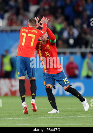 KALININGRAD, Russie - le 25 juin : Iago Les Zspa de l'Espagne célèbre marquant le but avec coéquipiers pendant la Coupe du Monde FIFA 2018 Russie Groupe B match entre l'Espagne et le Maroc au stade de Kaliningrad le 25 juin 2018 à Kaliningrad, Russie. (Photo de Norbert/Barczyk PressFocus/MO Media) Banque D'Images