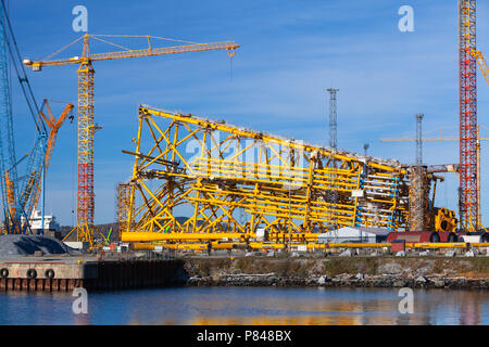 La production de pétrole énorme plate-forme est en construction. Verdal, Norvège Banque D'Images