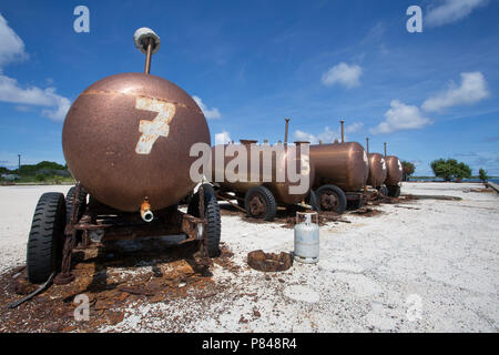 Des bâtiments abandonnés et des machines sur l'île de Canton, Kiribati des États-Unis dans la seconde guerre mondiale 2. Banque D'Images