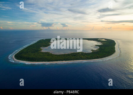 Vue aérienne de l'île de Manra, Kiribati, Îles Phoenix Banque D'Images