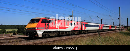 Virgin Trains 91130 Lord Maire de Newcastle, East Coast Main Line Railway, Peterborough (Cambridgeshire, Angleterre, RU Banque D'Images