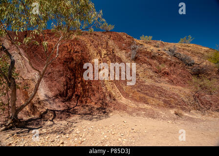 Fosses d'ocre, West Macdonnell, près d'Alice Springs, Territoires du Nord, Australie Banque D'Images