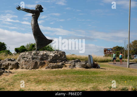 Rosses Point, Sligo, Irlande. 8 Juillet 2018 : les personnes bénéficiant du beau temps de faire les la plupart hors de l'enregistrement haute température chauffage l'Irlande ayant beaucoup de temps sur la plage ou se promener dans le beau village de Rosses Point dans le comté de Sligo en Irlande . Banque D'Images