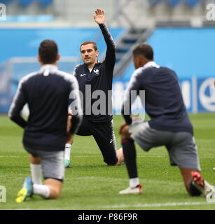 Saint Petersburg, Russie. 09 juillet 2018. Antoine Griezmann de la France (C) assiste à une session de formation à Saint Petersburg, Russie, le 9 juillet 2018. Credit : Lu Jinbo/Xinhua/Alamy Live News Banque D'Images