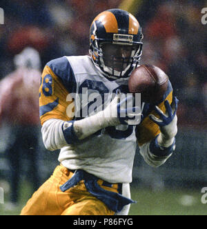 27 décembre 1987 - San Francisco, Californie, États-Unis - San Francisco 49ers vs Los Angeles Rams à Candlestick Park Dimanche, 27 décembre 1987. 49ers battre la Rams 48-0. Los Angeles Rams arrière défensif Cliff Hicks (crédit Image : © Al Golub via Zuma sur le fil) Banque D'Images