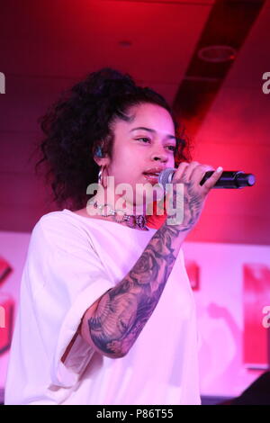 New Orleans, LA, USA. 7 juillet, 2018. Ella Mai fonctionne à l'Essence Festival, le 7 juillet 2018 au Superdome Mercedes à New Orleans, LA. Walik Goshorn Crédit : Punch/media/Alamy Live News Banque D'Images