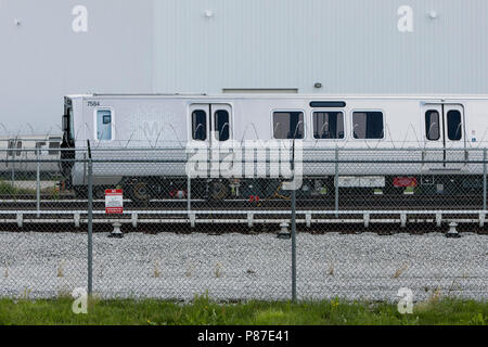 La série 7000 récemment construit des wagons de métro WMATA transportent à l'extérieur de l'usine de fabrication de wagons Kawasaki à Lincoln, Nebraska le 1 juillet 2018. Banque D'Images