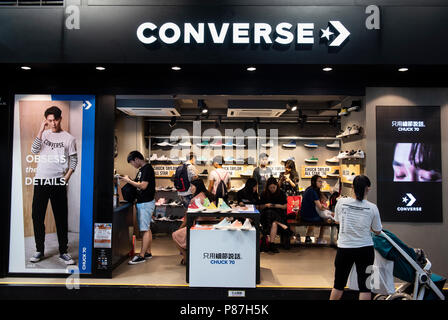 converse boutique