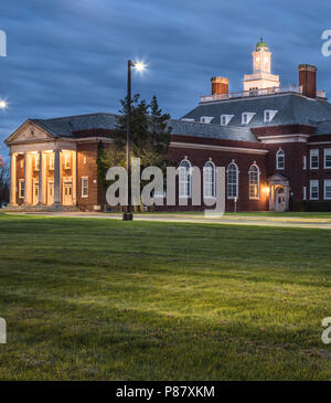 Whitesboro, New York, USA - 18 mai 2018 : bâtiment scolaire - Amérique du Nord de l'école de briques historique l'architecture. Banque D'Images