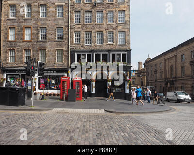 EDINBURGH, UK - CIRCA Juin 2018 : Deacon Brodie's Tavern public house Banque D'Images