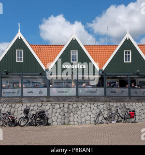 Le restaurant de poisson et la cafétéria Veronica sur l'île de Texel Banque D'Images