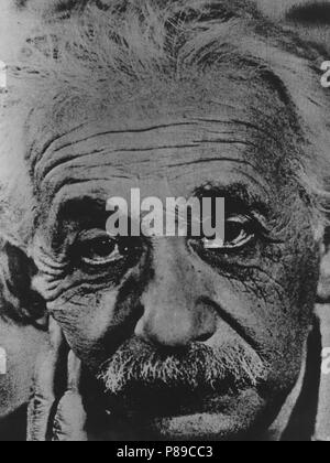 Albert Einstein (1879-1955), físico - alemán nacionalizado estadounidense. Premio Prix Nobel de physique en 1921. Años 1950. Banque D'Images