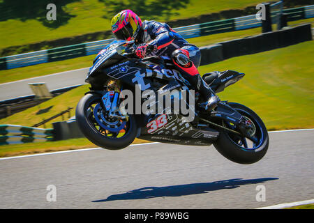 La montagne de saut à Cadwell Park Banque D'Images