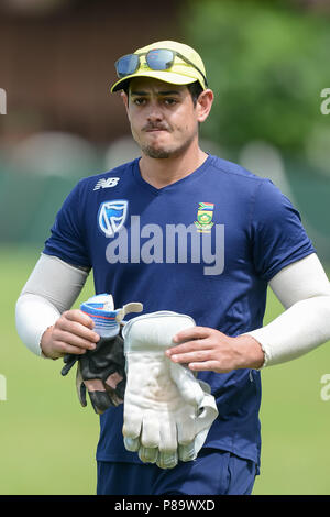 Galle, Sri Lanka. 10 juillet, 2018. Quinton de kock wicket keeper de l'Afrique du Sud au cours de la session pratiques batteur le 10 juillet au stade de cricket international Galle avant le 1er test match entre le Sri Lanka le 12 juillet au stade de cricket international Galle à Galle. Credit : Sameera Peiris/Pacific Press/Alamy Live News Banque D'Images