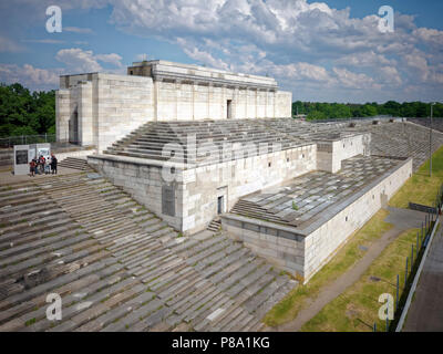 Zeppelin Tribune Principale, Zeppelinfeld, ancien parti Nazi rally terrain du NSDAP, Nuremberg, Middle Franconia, Bavaria Banque D'Images