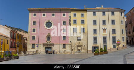 Panorama de Las Petras couvent sur la place centrale de Cuenca, Espagne Banque D'Images