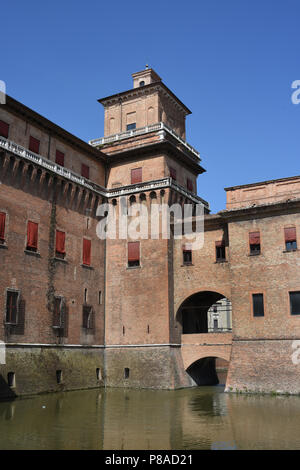 Château d'Este ou Castello di San Michele, le 16e siècle Este Marquis fortification dans Ferrara Emilia-Romagna ( ) , le nord de l'Italie, capitale de la province de Ferrara, l'italien. Banque D'Images