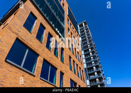 Hambourg, Allemagne, le 26 juin 2018 : Immeuble de bureaux moderne en briques à Hafencity Banque D'Images