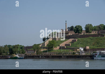 Belgrade, Serbie - 30 Avril 2018 : la forteresse de Kalemegdan, Stambol Monument porte à l 'Victor'. Banque D'Images