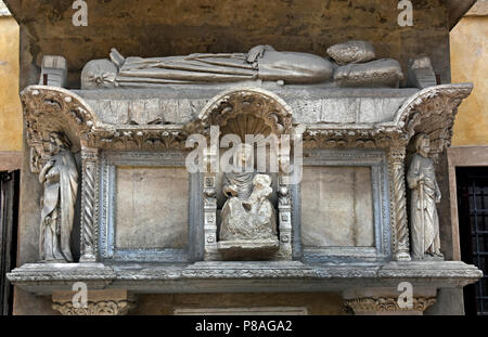 L'Arche Scaligere Scaliger Tombs () est un groupe de cinq monuments funéraires gothique à Vérone, Italie, la célébration de la famille Scaliger, qui a régné à Vérone à partir de la 13e à la fin du 14ème siècle. Italie Italien Banque D'Images