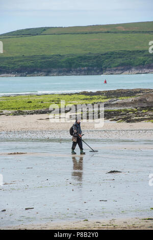 Détection des métaux on beach Banque D'Images