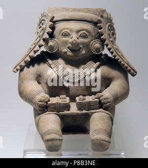 Figurine en céramique en forme de figure humaine.Représentant de la culture Jama Coaque autour de San Isidoro dans la province de Manabi Equateur Banque D'Images