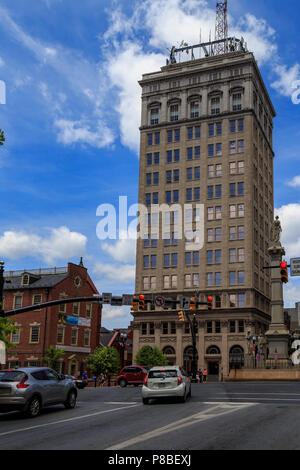 Lancaster, PA, USA - 25 juin 2018 : Penn Square dans le centre-ville de la ville. Banque D'Images