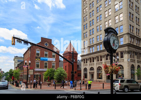 Lancaster, PA, USA - 25 juin 2018 : Penn Square dans le centre-ville de la ville. Banque D'Images