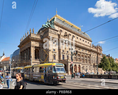 Le théâtre national, la vieille ville de Prague République Tchèque Banque D'Images