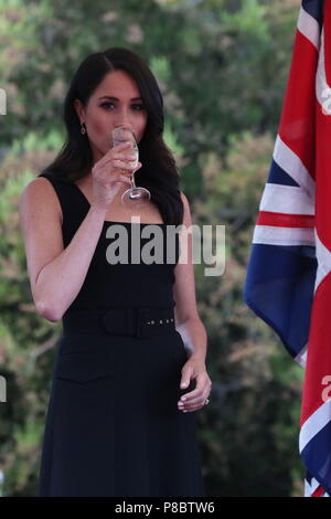 La Duchesse de Sussex participe à une fête d'été à la résidence de l'ambassadeur britannique à Glencairn House, lors d'une visite à Dublin, Irlande avec son mari le duc de Sussex. Banque D'Images